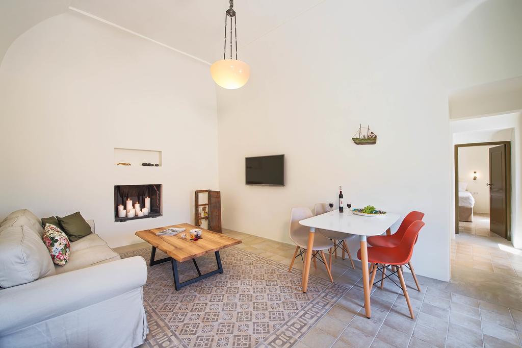 Mantilida Villa Emporio  Bagian luar foto